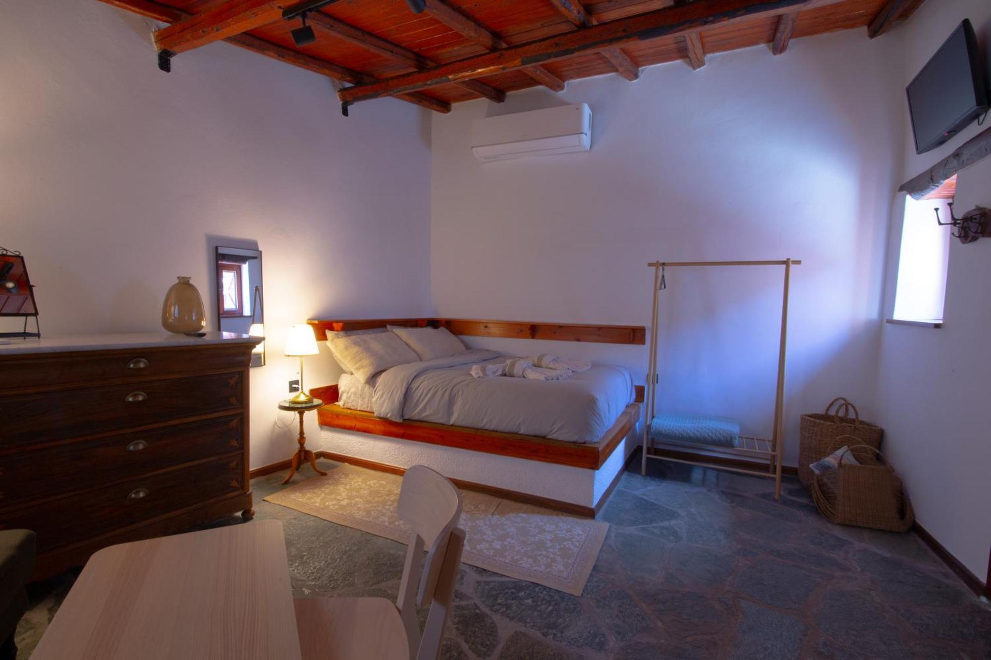 Fteri Stone House In Platanos, Akrata Apartment Exterior photo