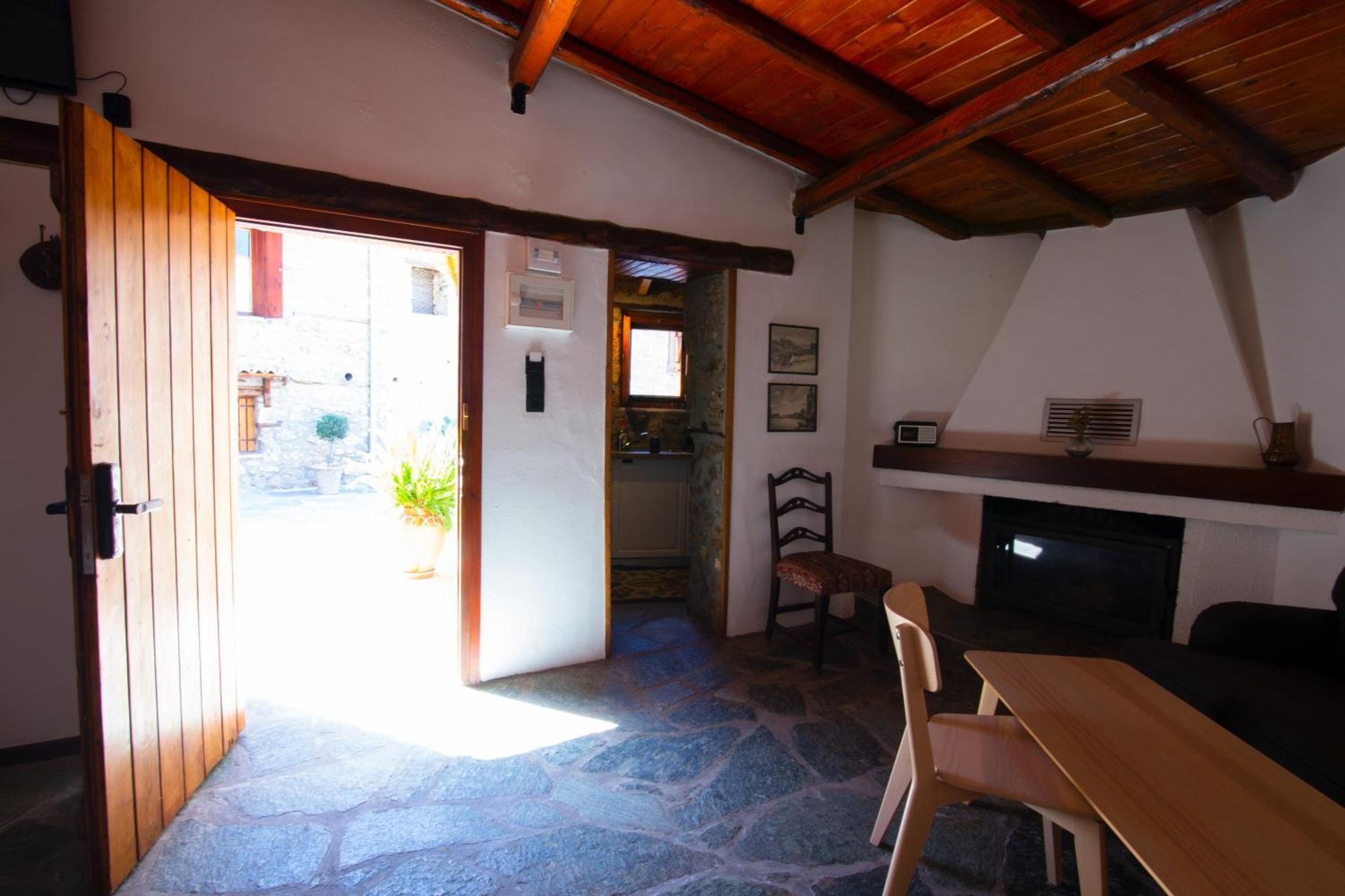 Fteri Stone House In Platanos, Akrata Apartment Exterior photo